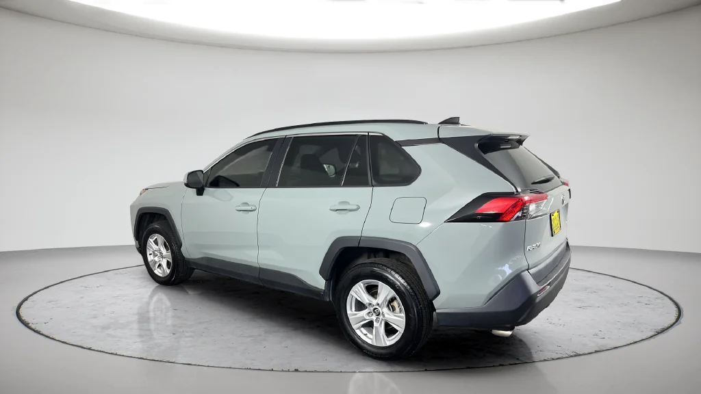 Used 2020 Green Toyota XLE image 12