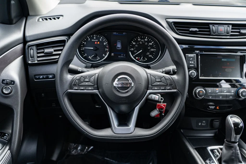 Used 2019 Blue Nissan S image 12