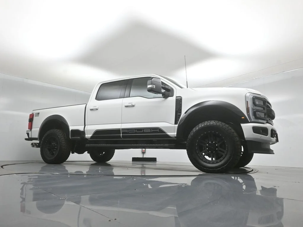 New 2026 Star White Metallic Tri-Coat Ford Lariat image 3