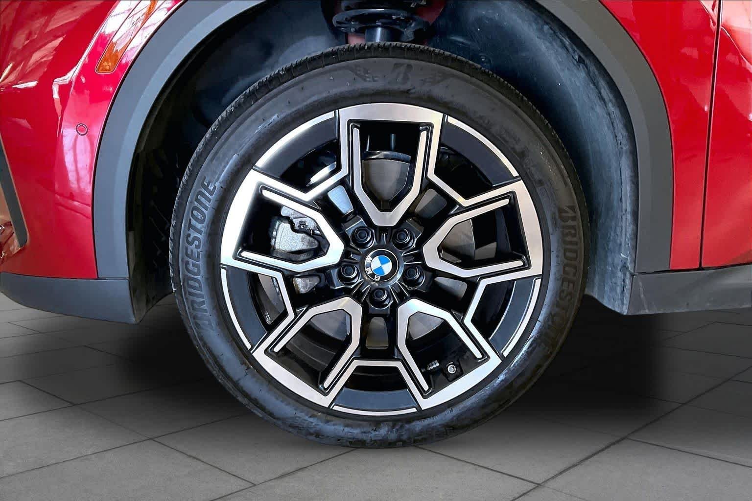 Certified Used 2026 Vegas Red Metallic BMW xDrive28i image 10