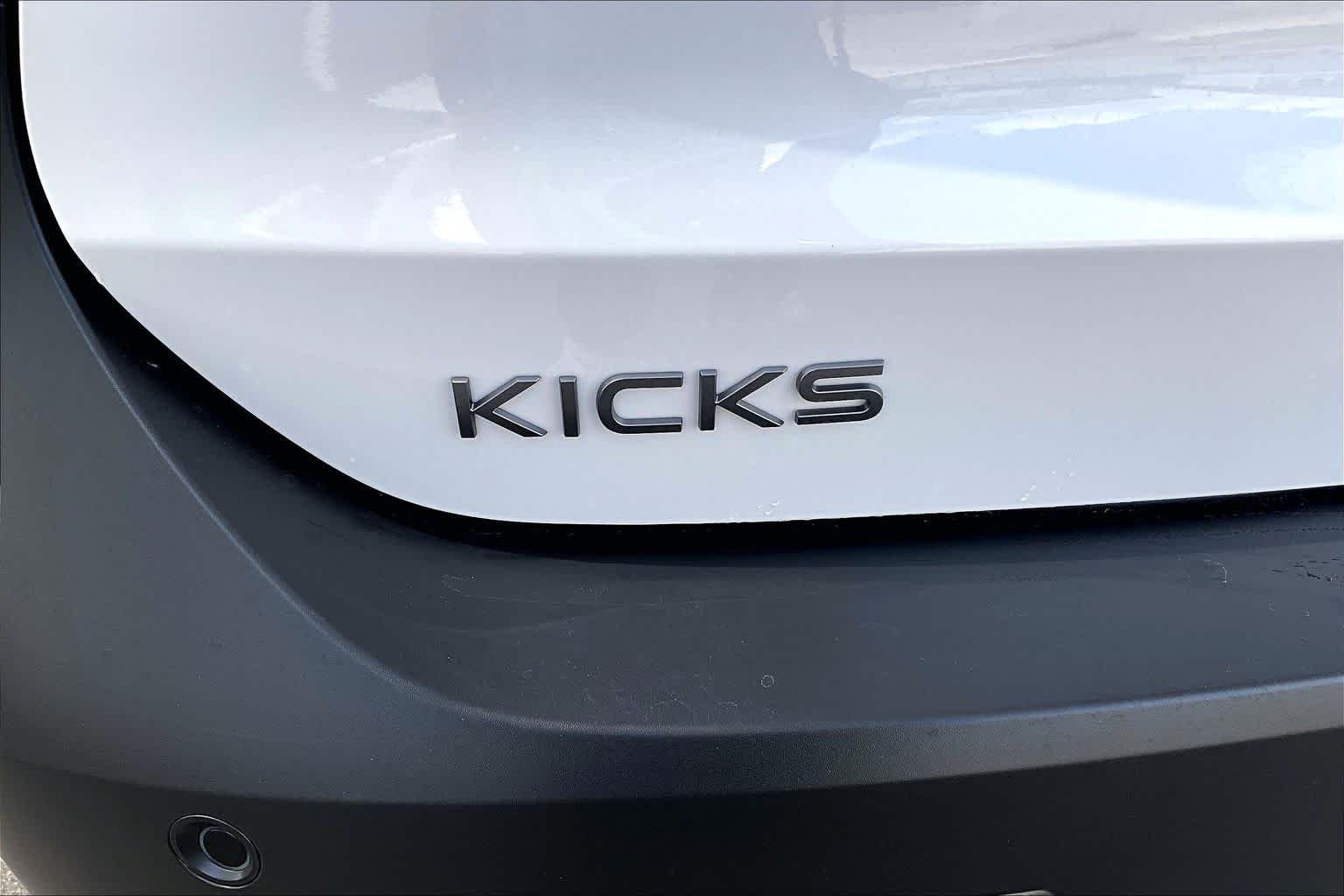 New 2026 Aspen White TriCoat Nissan SV image 8