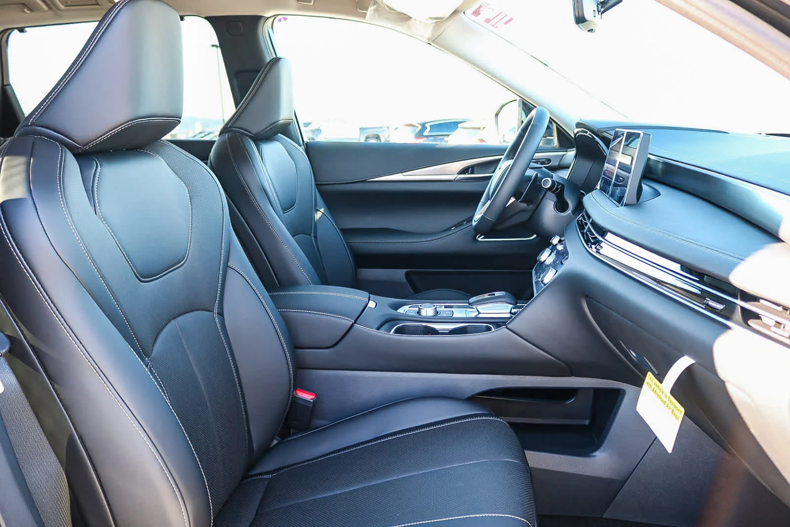 New 2026 MINERAL BLACK INFINITI Luxe FWD image 20