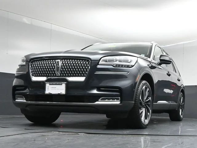 Certified Used 2021 Flight Blue Lincoln Reserve image 40