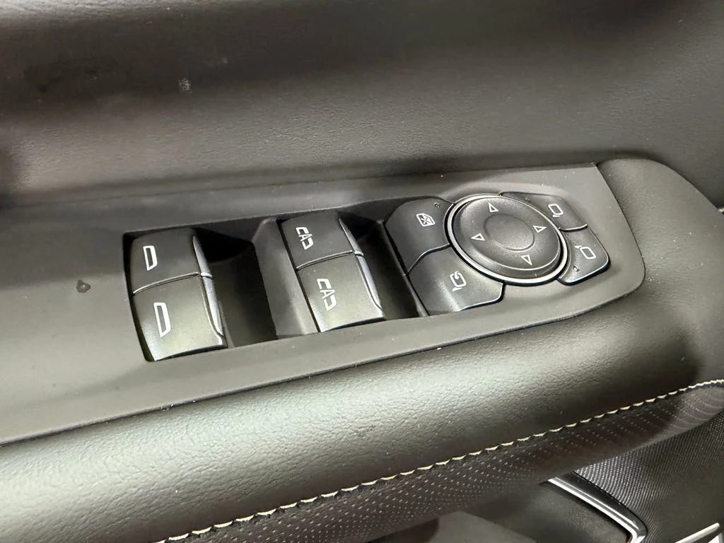 2026 Chevrolet Suburban Premier - Photo 28