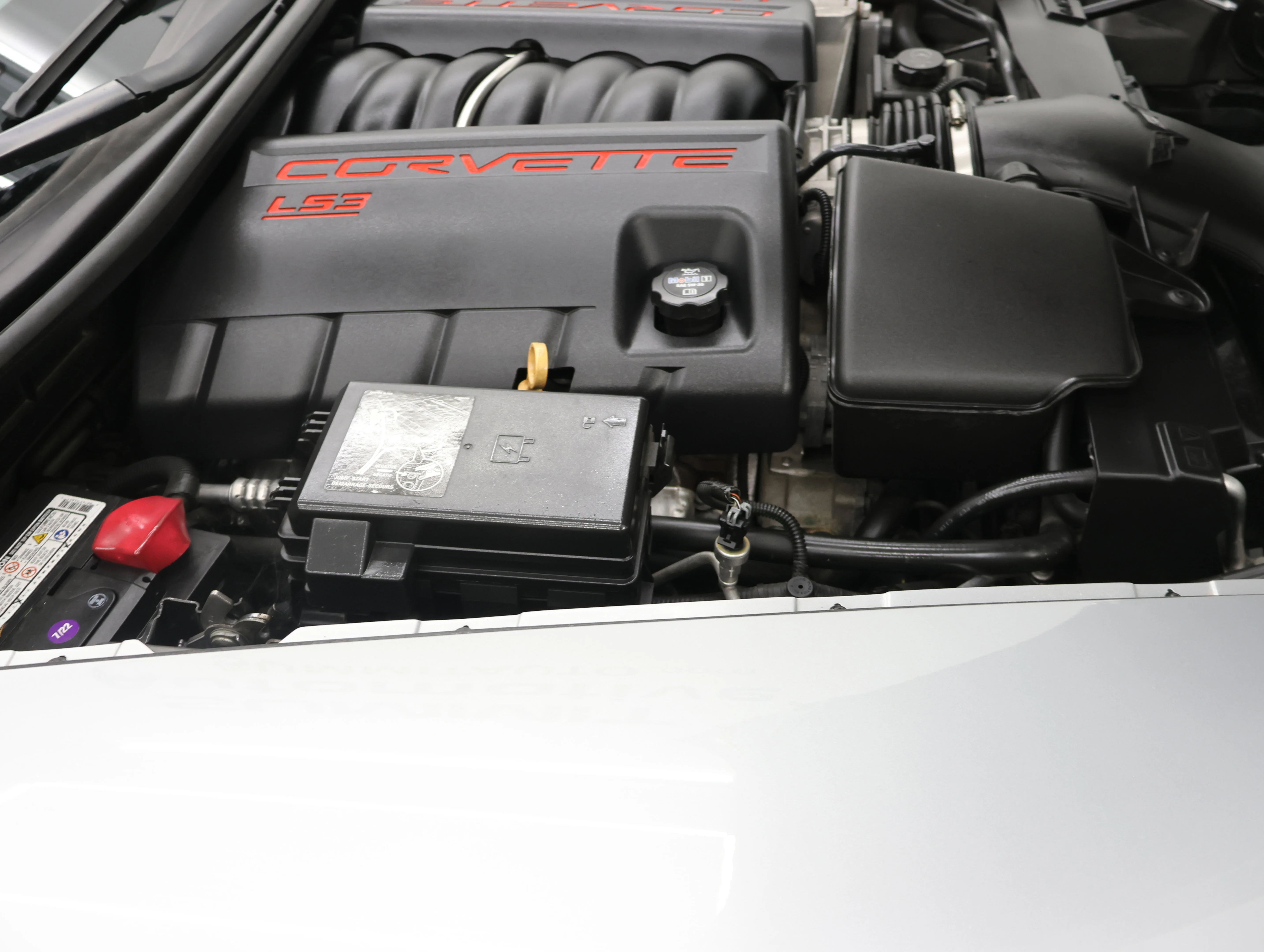 Used 2009 Blade Silver Metallic Chevrolet Base image 16