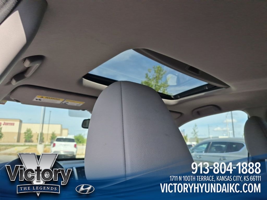 Used 2017  Honda EX-L image 16