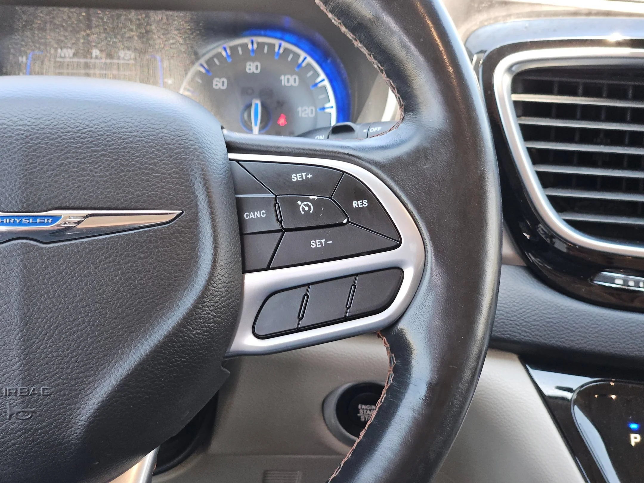 Used 2020 Silver Chrysler Touring L image 22
