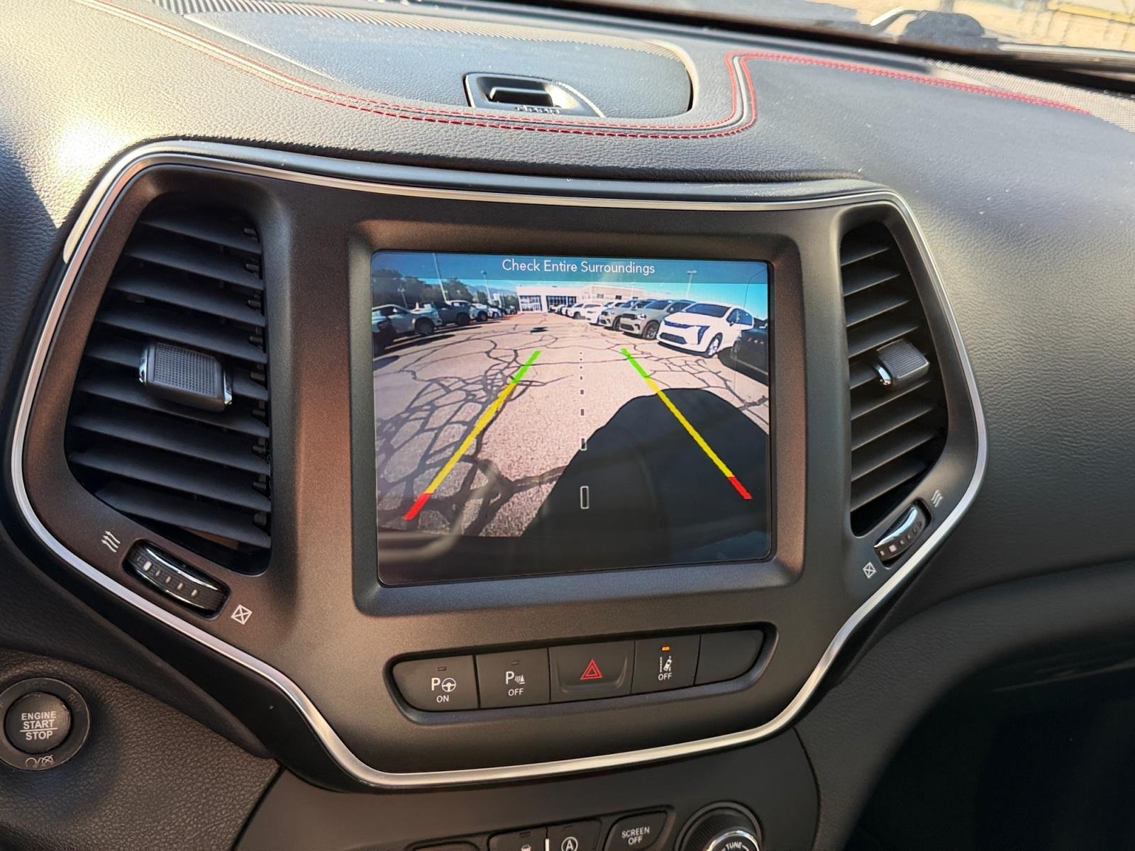Used 2019 Diamond Black Crystal Pearlcoat Jeep Trailhawk Elite image 3
