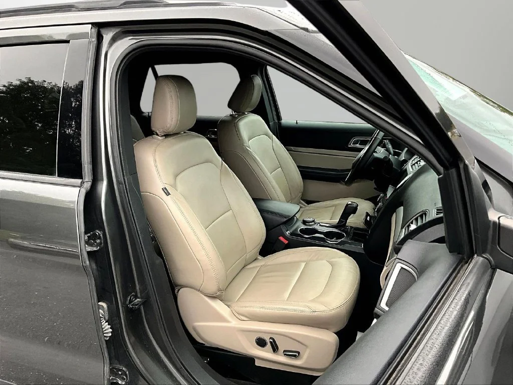 Used 2018 Magnetic Ford XLT image 32