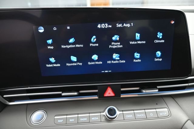 Used 2025 Red Hyundai SEL Convenience image 30