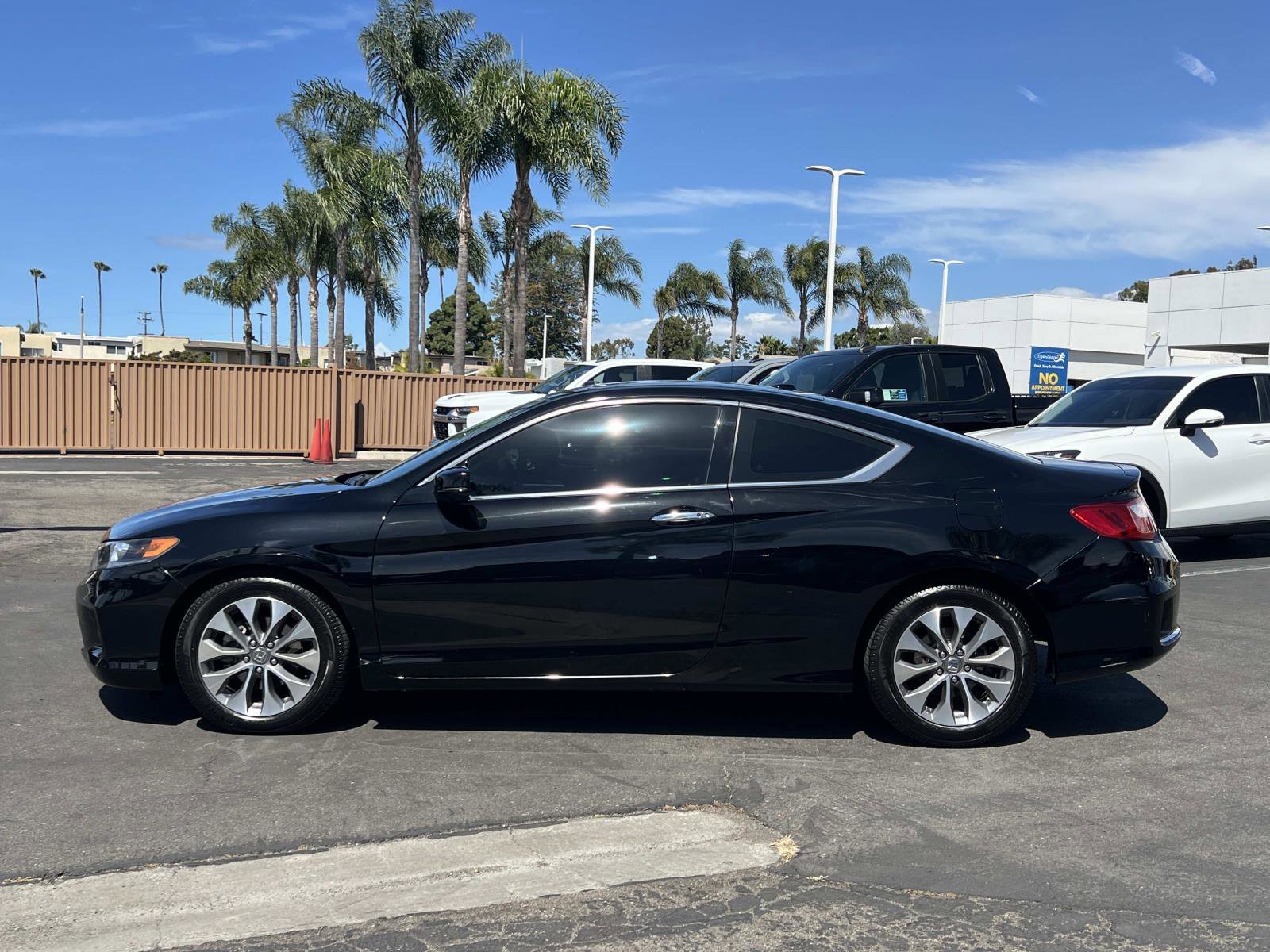 Used 2014 Honda Accord EX-L with VIN 1HGCT1B83EA001854 for sale in Huntington Beach, CA