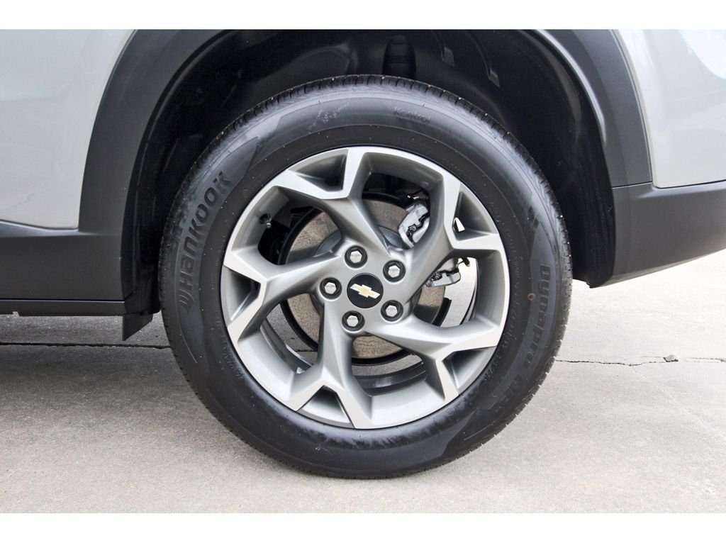 Used 2025 Gray Chevrolet LT image 31