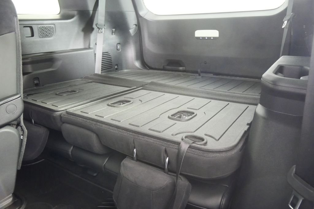 Used 2027 Black Jade Green Kia X-Line SX Prestige image 20