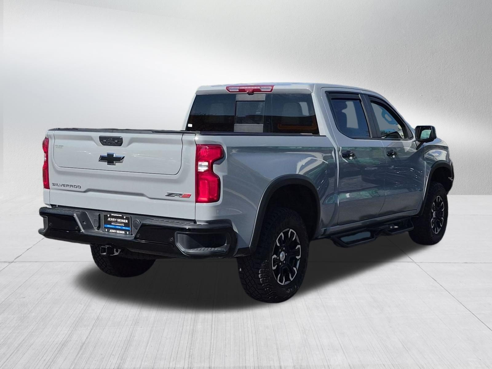 Certified Used 2024 Slate Gray Metallic Chevrolet ZR2 image 5