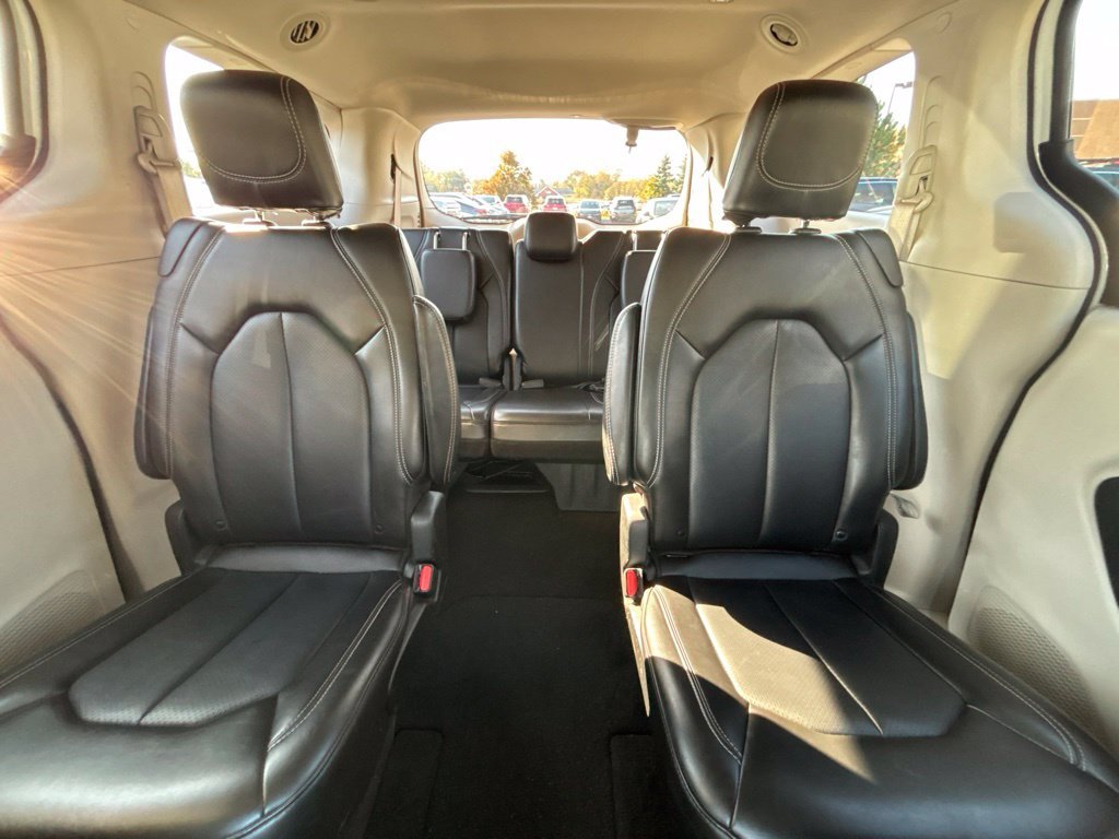 Used 2024 White Chrysler Touring L image 33