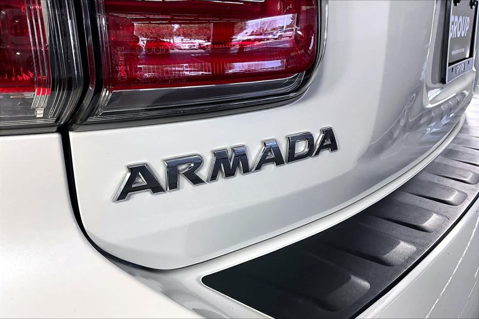 Used 2020 Pearl White Tricoat Nissan Platinum image 28