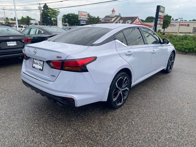 Used 2023 Pearl Nissan 2.5 SR image 3