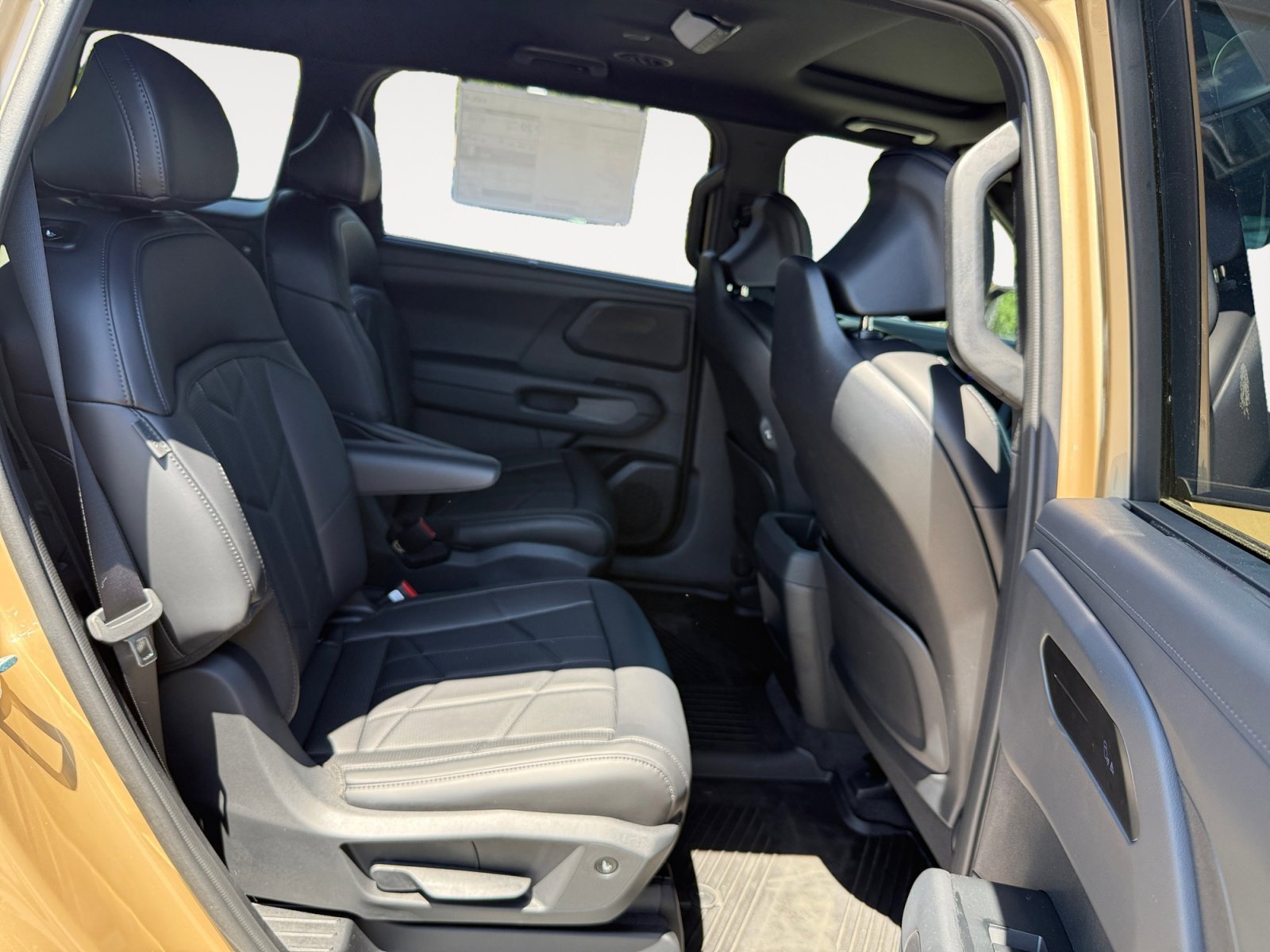 New 2027 Terrain Brown Kia X-Line EX image 18