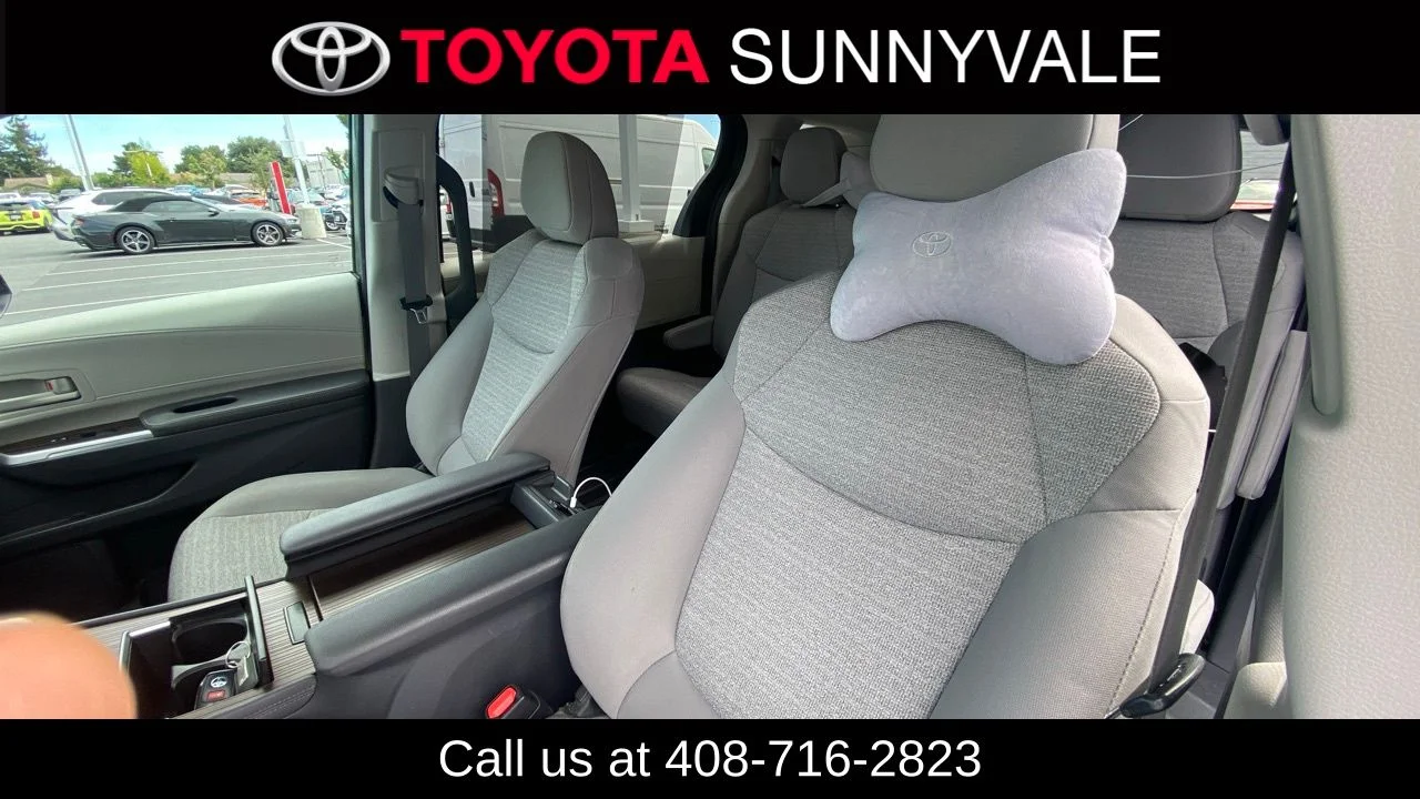 Used 2022 Green Toyota LE image 5