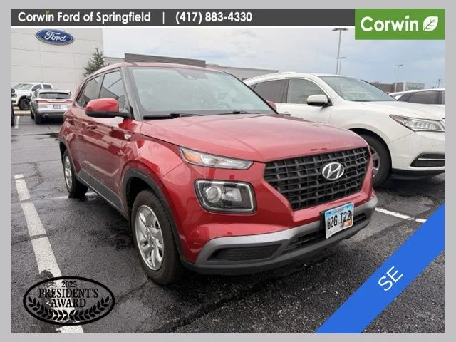 Used 2021 Scarlet Red Pearl Hyundai SE image 1