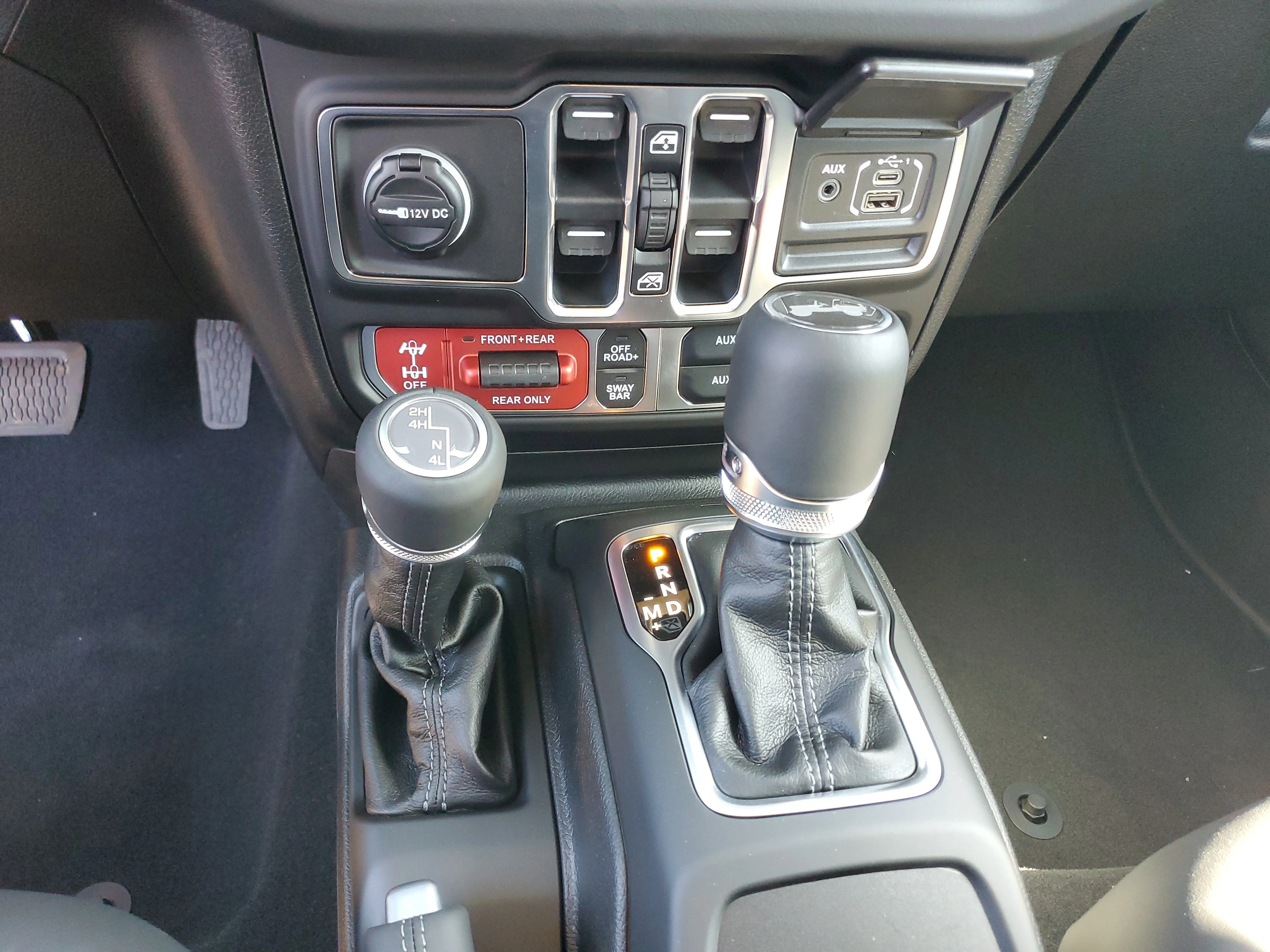 New 2026 Hydro Blue Pearlcoat Jeep Rubicon image 21