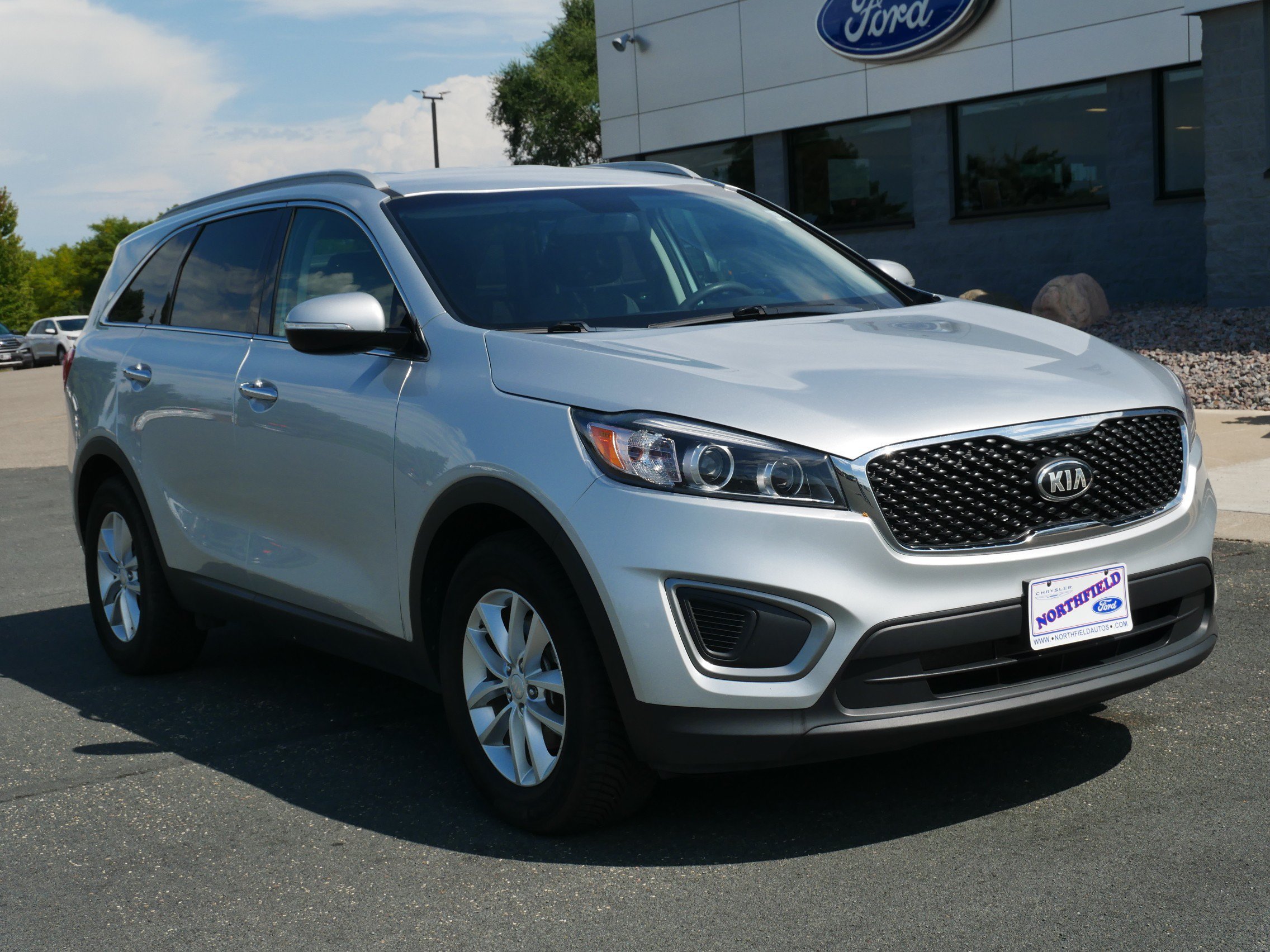 Used 2016 Kia Sorento LX with VIN 5XYPG4A38GG031978 for sale in Northfield, Minnesota