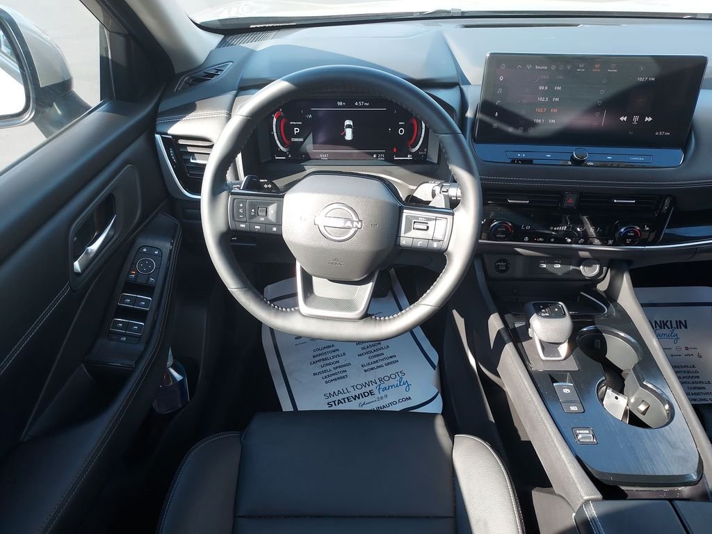 Used 2025 Gold Nissan SL image 16