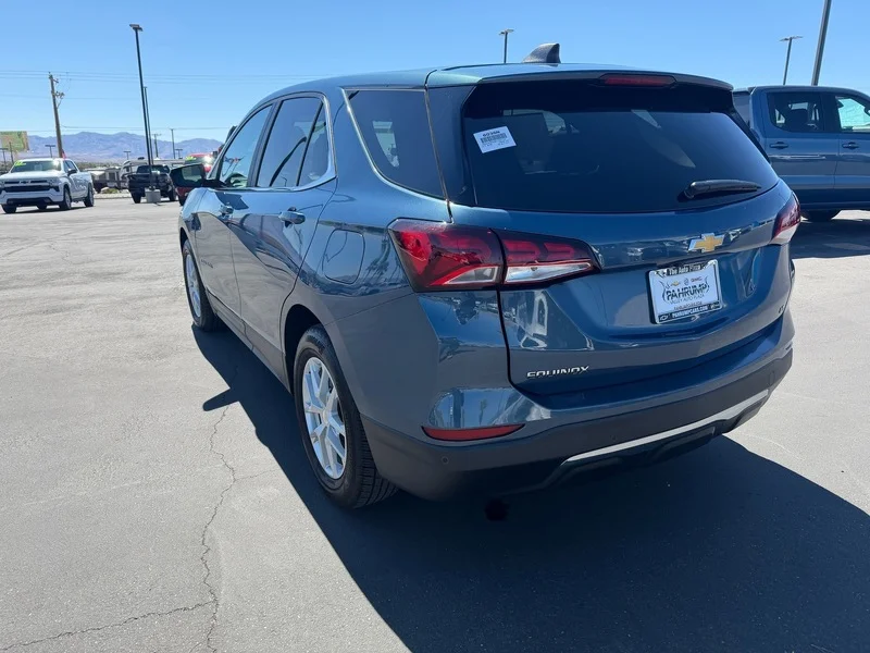 Used 2024 Lakeshore Blue Metallic Chevrolet LT image 5