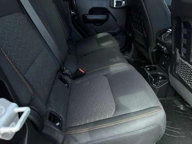 Used 2020 Black Jeep Mojave image 38