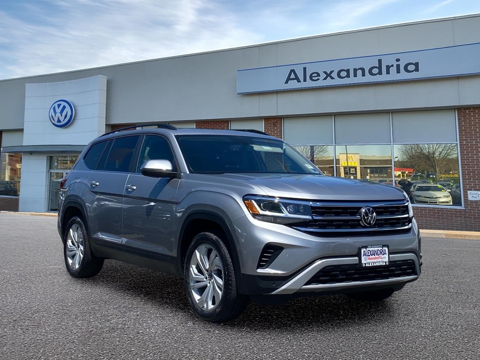 2023 Volkswagen Atlas 3.6L SE w/Tech 4MOTION's photo
