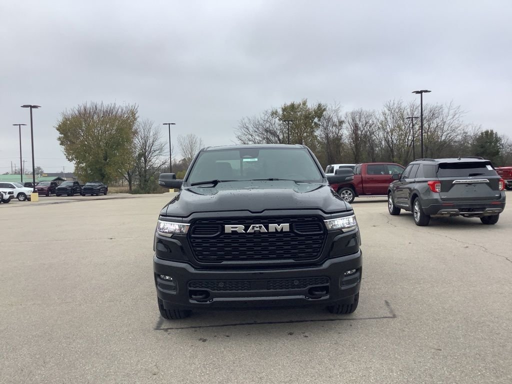 New 2026 Diamond Black Crystal Pearl-Coat Exterior Paint RAM Big Horn/Lone Star image 2