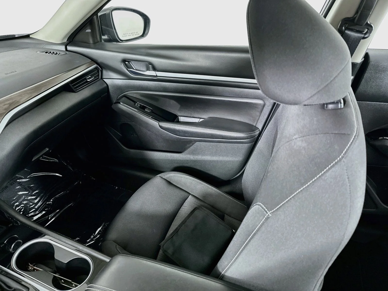 Used 2023 Super Black Clearcoat Nissan 2.5 SV image 22