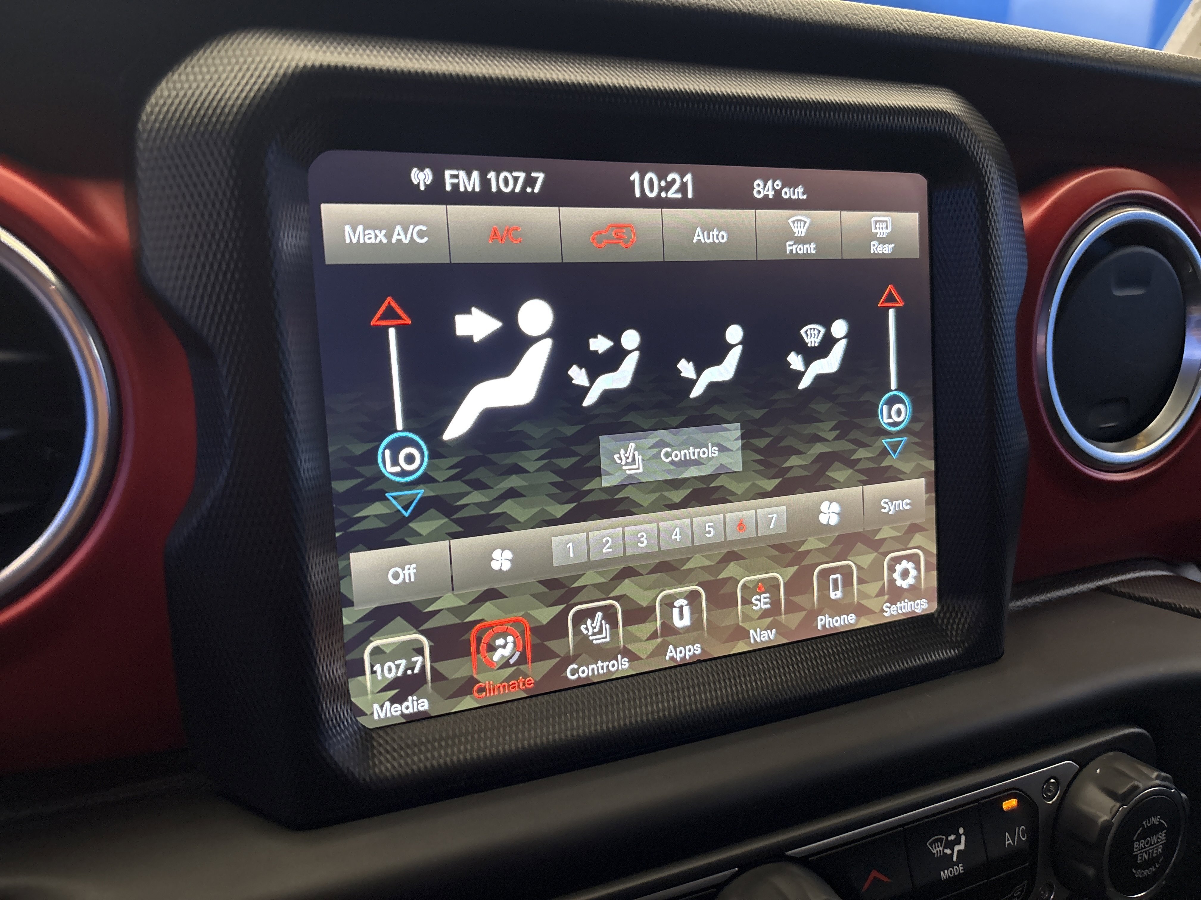 Used 2018 Gray Jeep Rubicon image 17