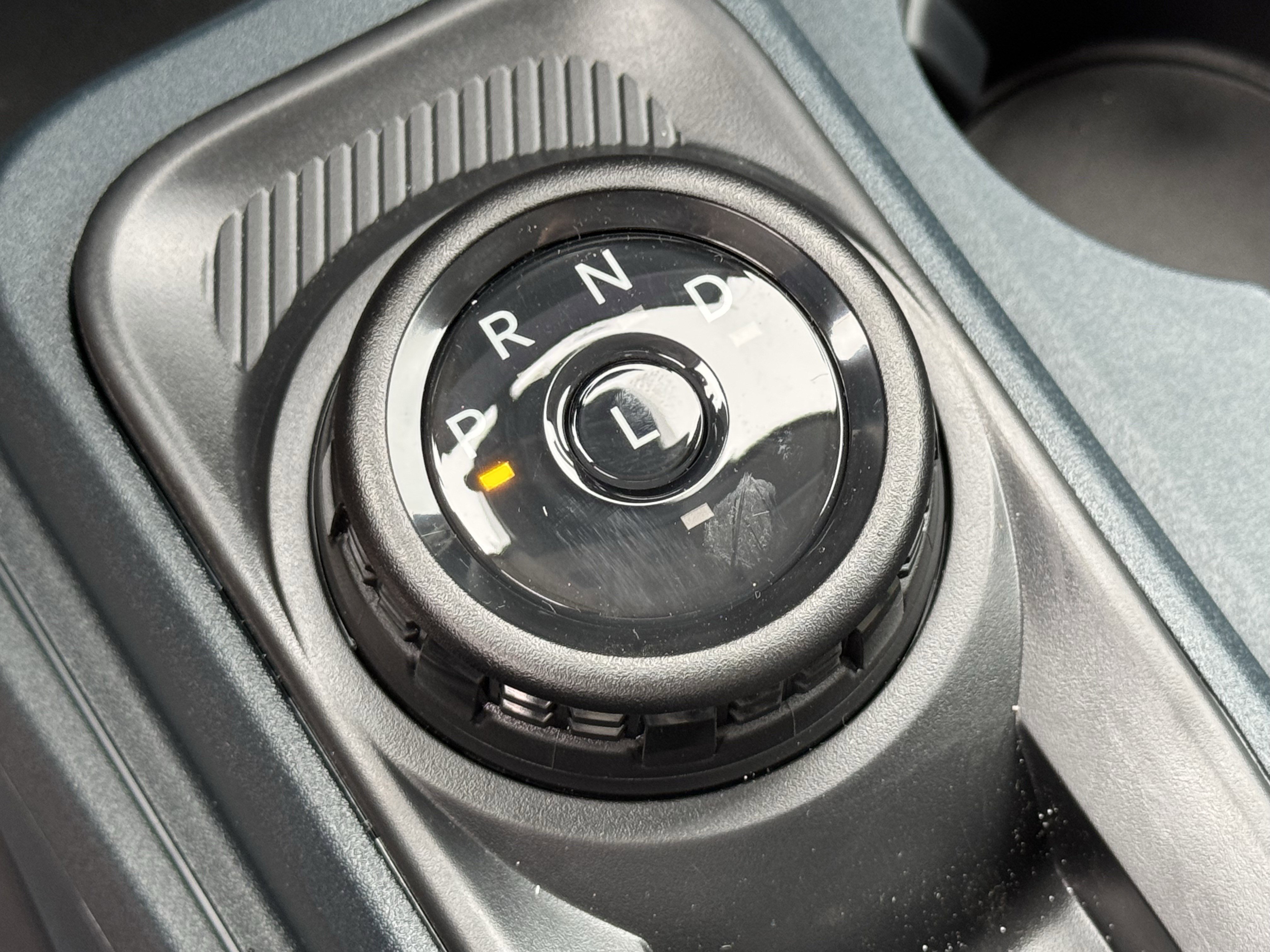 New 2026 Carbonized Gray Metallic Ford LARIAT image 19