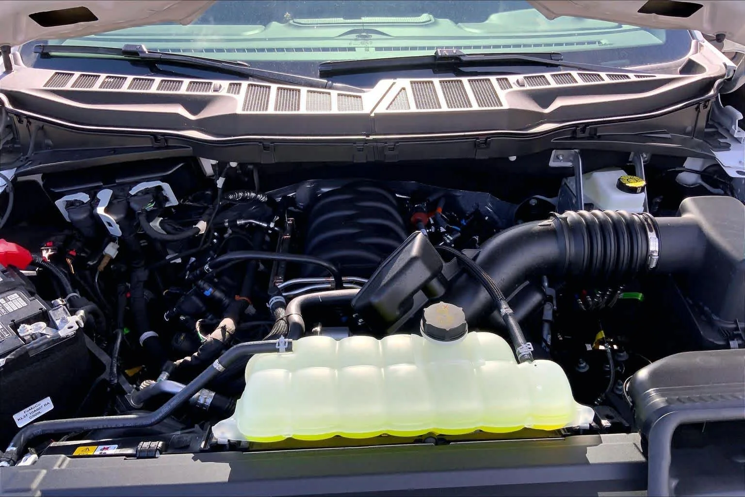 New 2026 Avalanche Ford XLT image 15