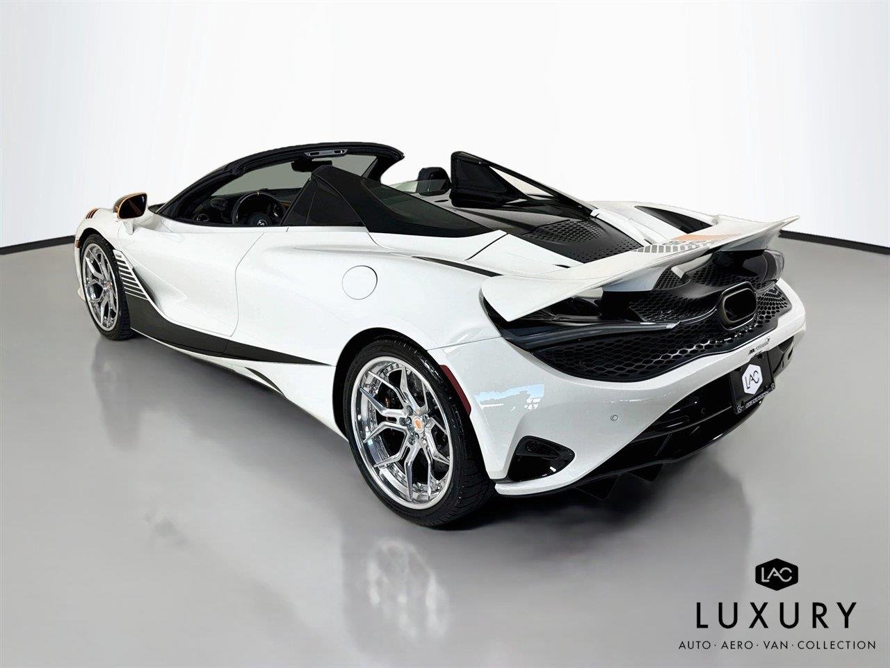 Used 2024 Monaco White 60th Anniversary Triple Crown McLaren Spider | 468K MSRP image 8