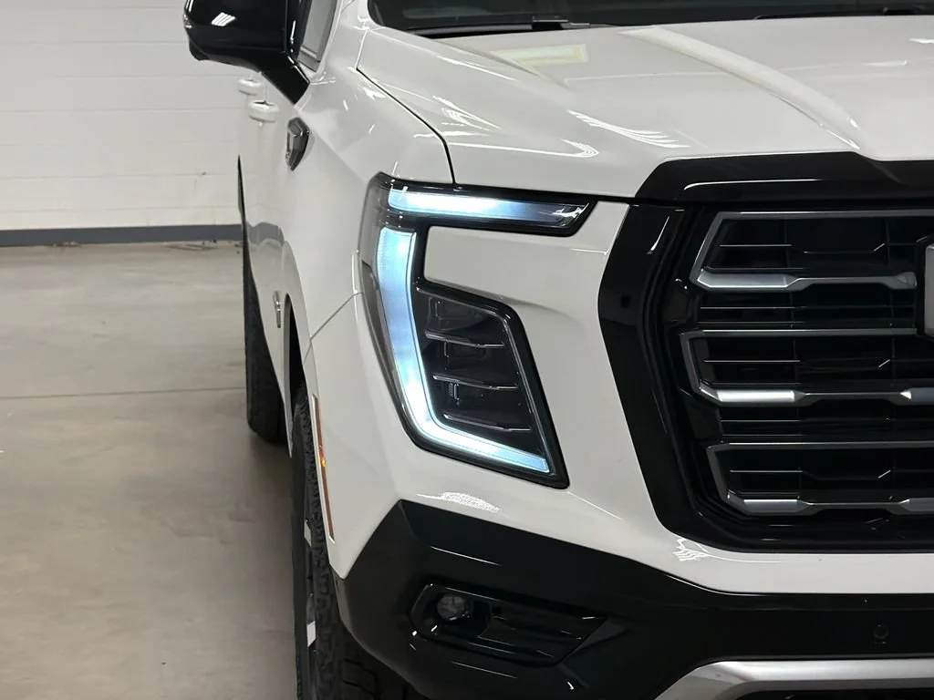 New 2026 Summit White GMC AT4 image 4