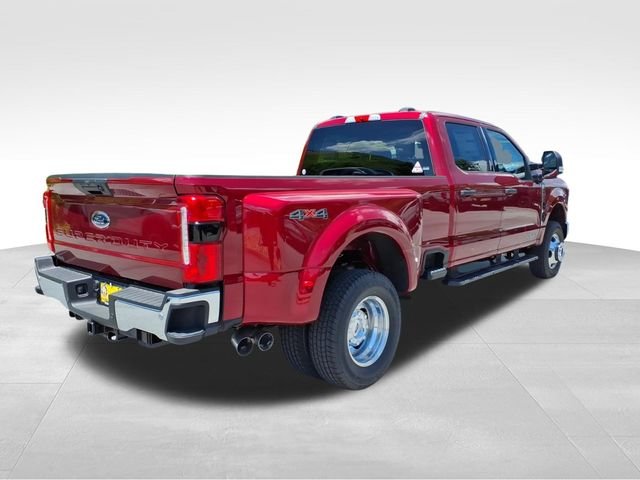 New 2026 Ruby Red Metallic Tinted Clearcoat Ford XLT image 10