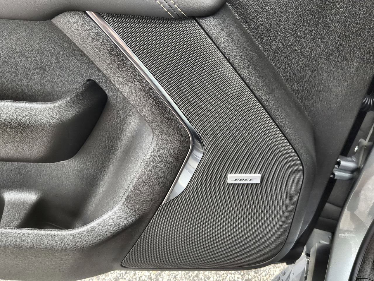 New 2026 Sterling Metallic GMC Elevation image 24