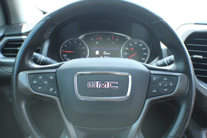 Used 2022 Summit White GMC AT4 image 9
