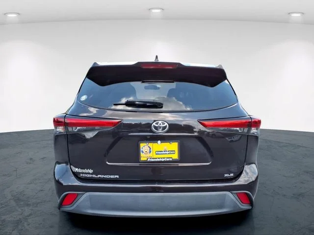 Used 2022 Brown Toyota XLE image 7