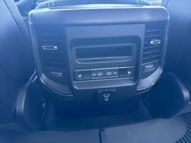 New 2027 Diamond Black Crystal Pearl-Coat Exterior Paint RAM Laramie image 19