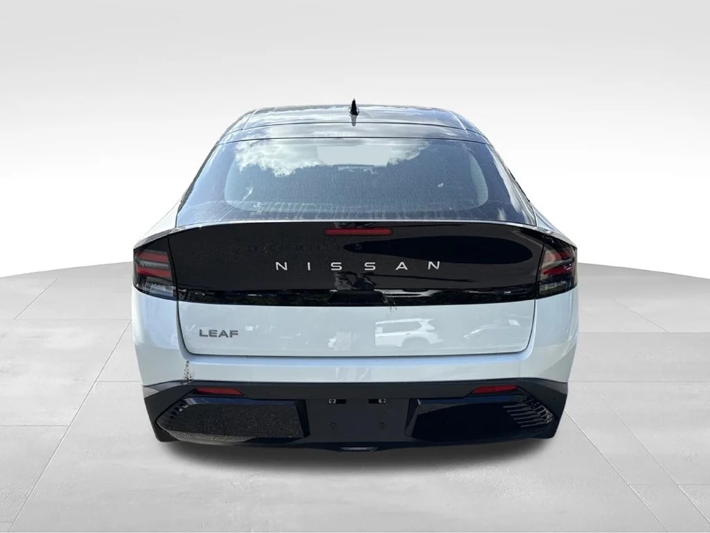 2026 Nissan LEAF SV+ - Photo 6