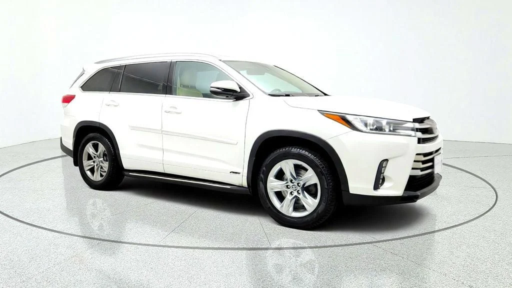 Used 2019 Blizzard Pearl Toyota Limited V6 AWD image 3