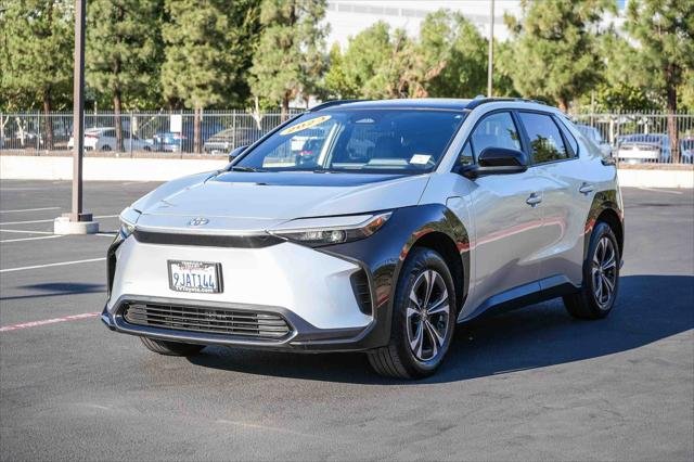 Certified Used 2023 ELEMENTAL SILVER Toyota  image 3