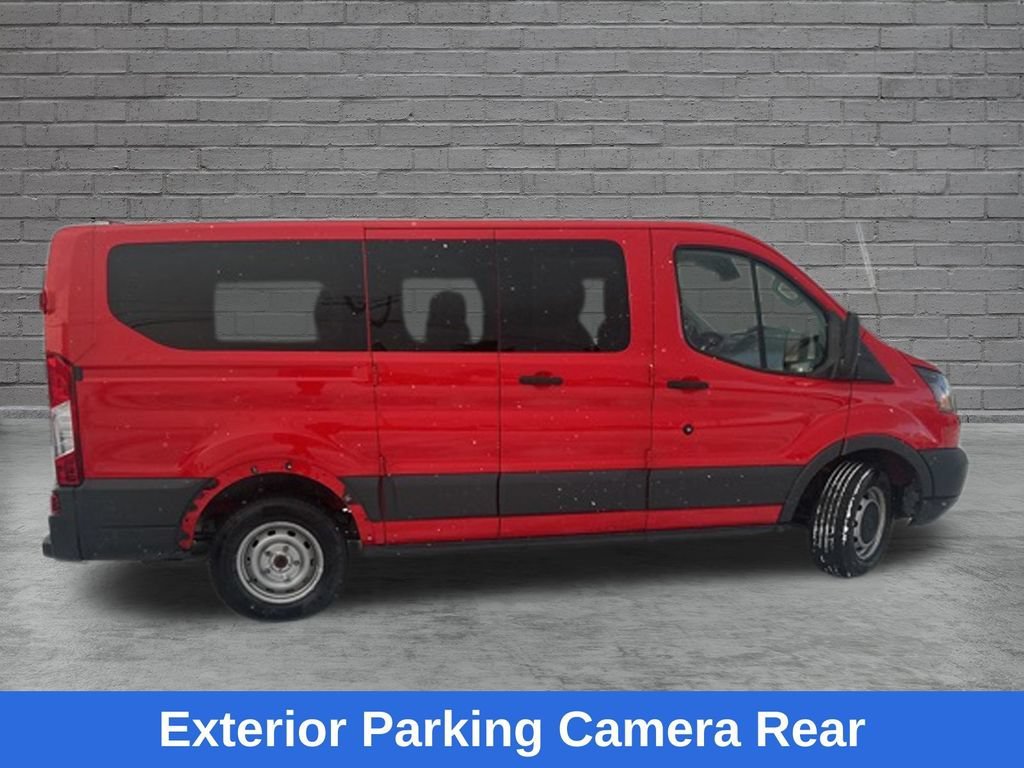 Used 2018  Ford XL image 11