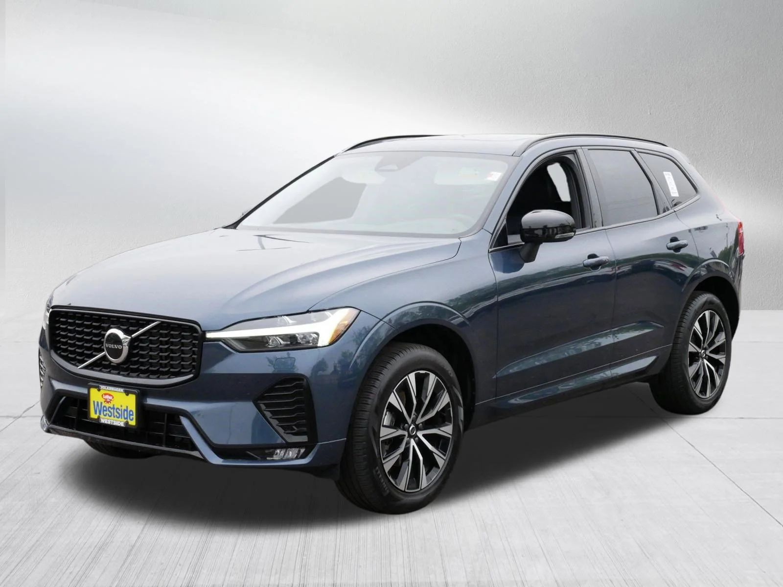 Used 2025 Denim Blue Metallic Volvo Core image 3