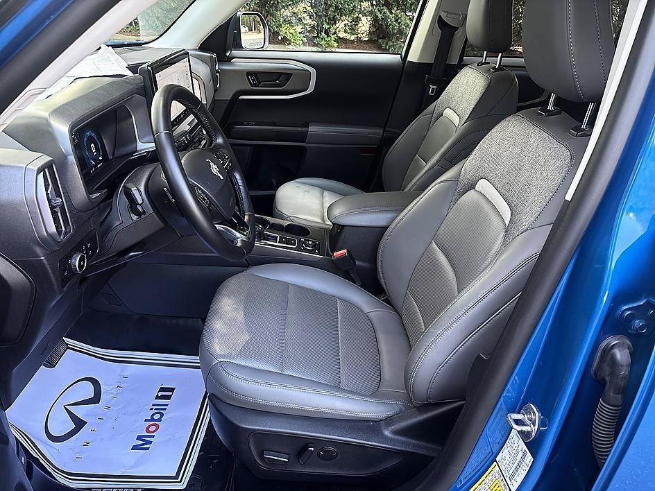 Used 2025 Velocity Blue Metallic Ford Badlands image 12