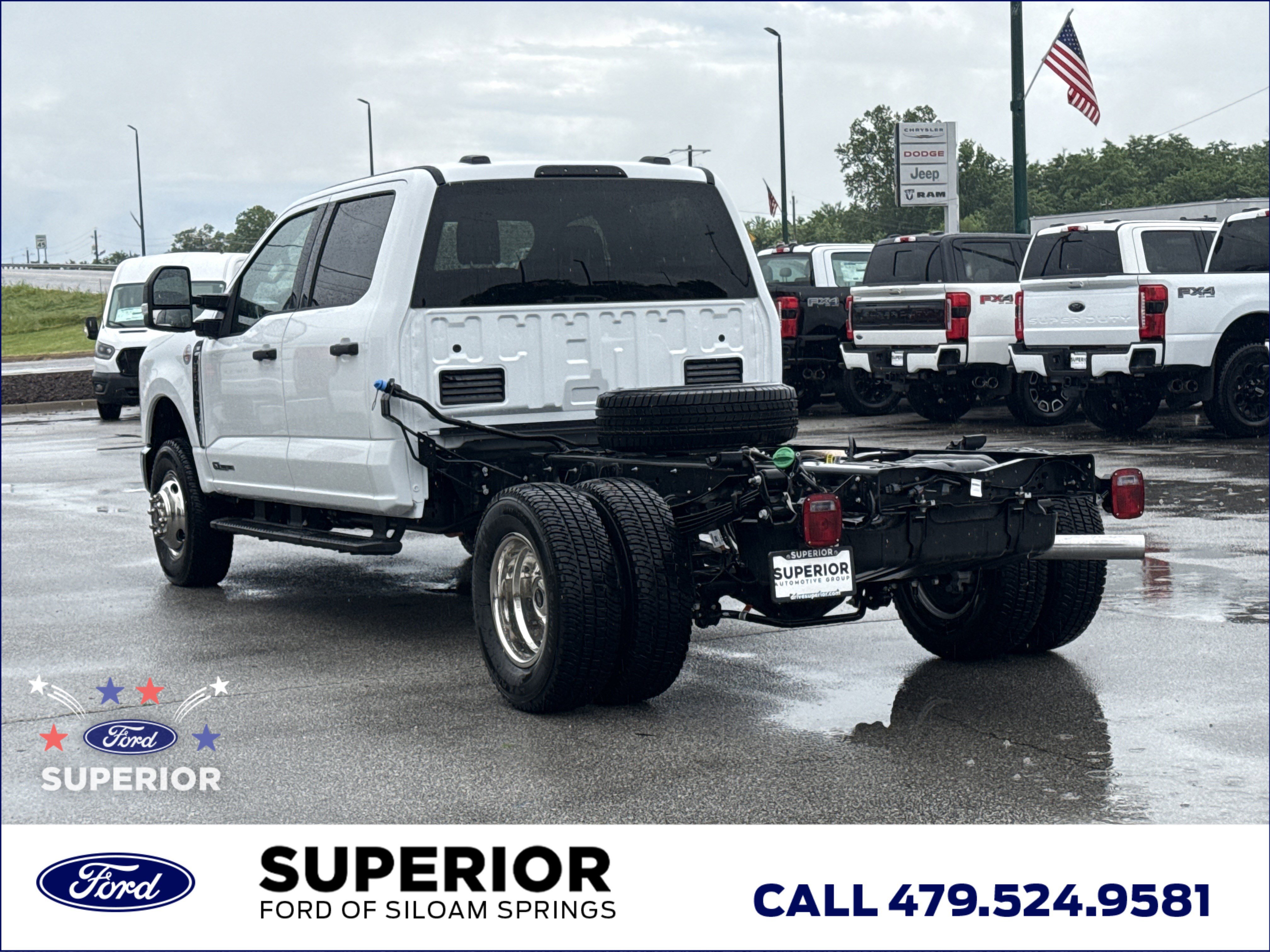 New 2026 Oxford White Ford XLT 4WD Chassis Cab image 9
