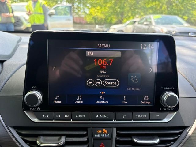 Used 2024 Red Nissan 2.5 SV image 19